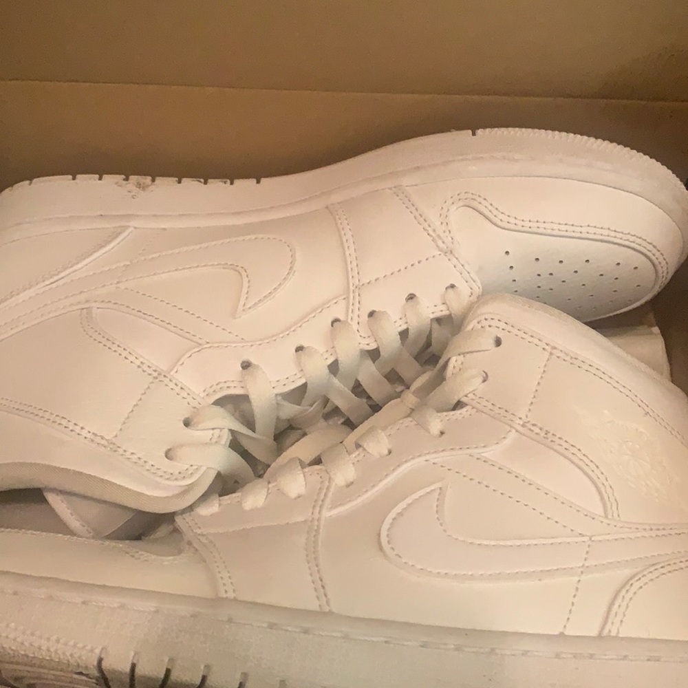 Triple white Jordan 1